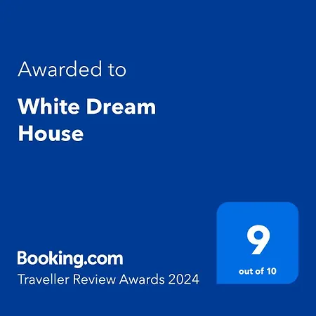 White Dream House شقة *